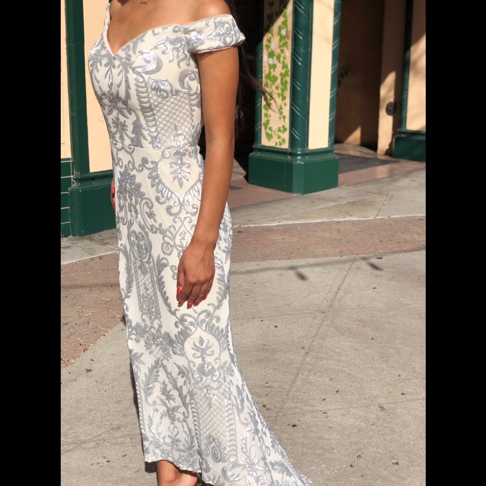 Dress - Picture 5 of 8